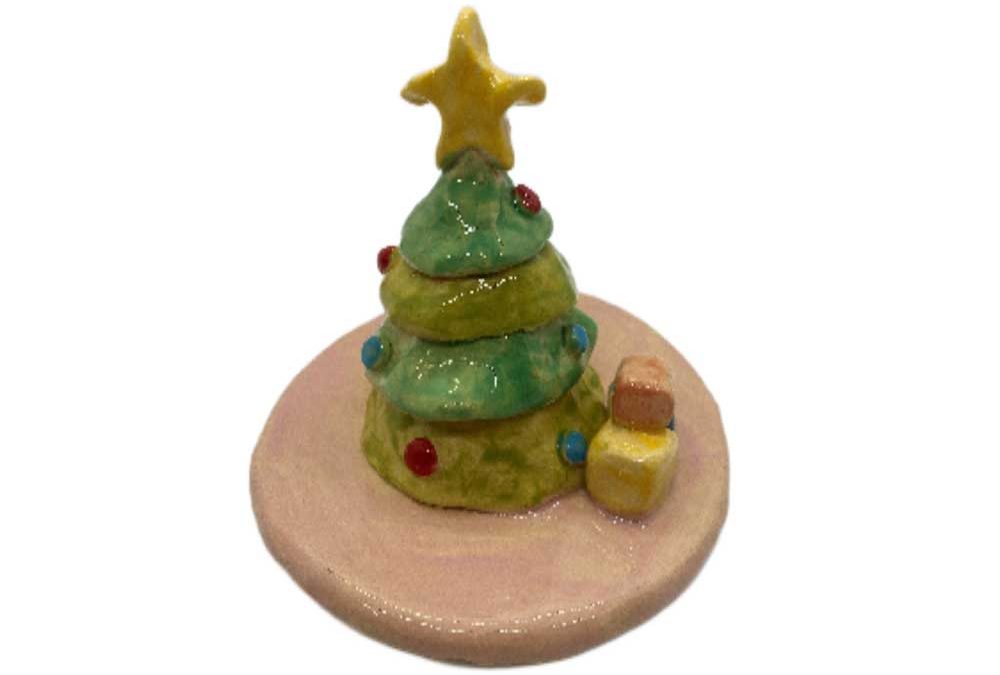 Pinch Pot Holiday Tree